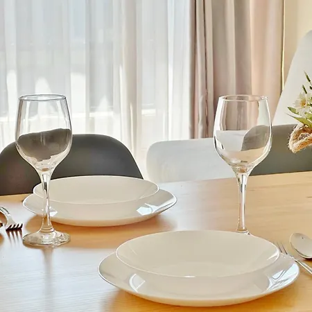 Flat & Free Parking * Варна