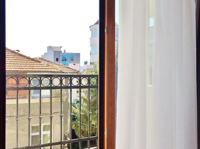 Apartment Flat & Free Parking Varna