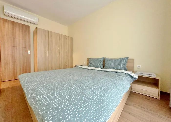 Apartment Flat & Free Parking Varna
